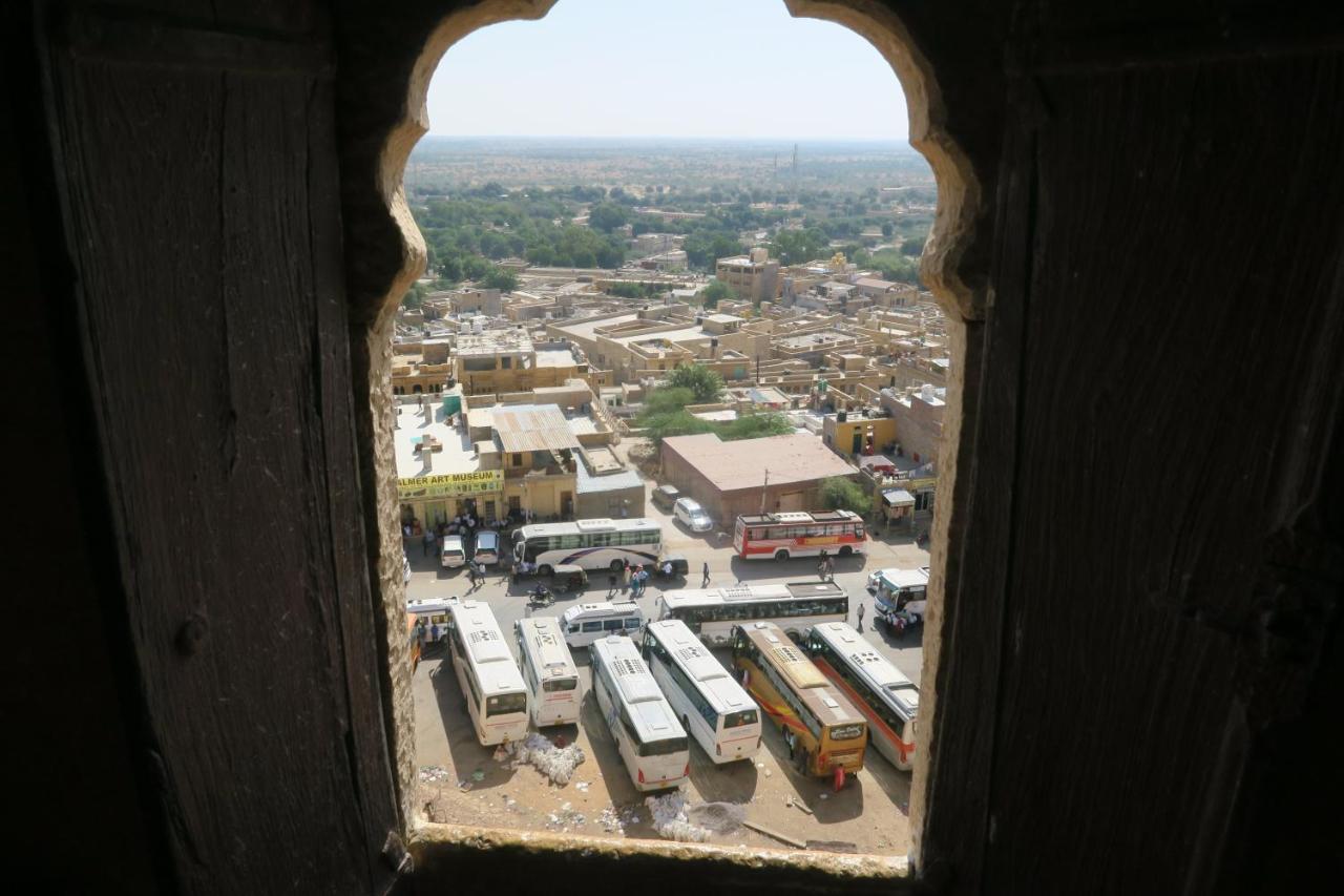 Desert Haveli Guest House ไจซัลเมอร์ ภายนอก รูปภาพ