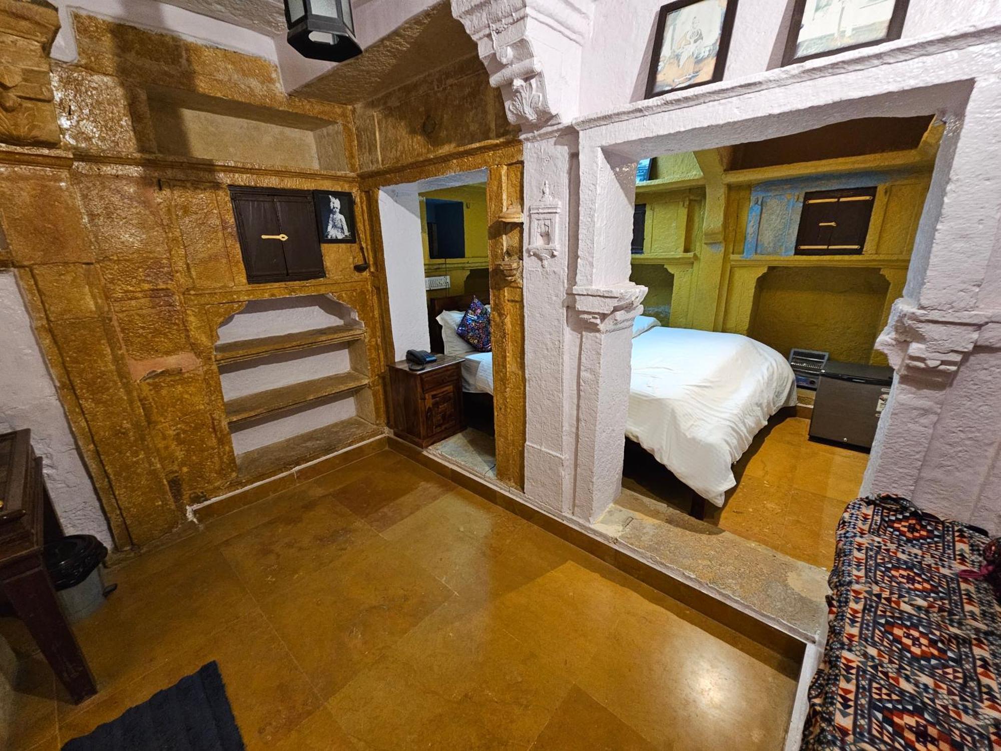 Desert Haveli Guest House ไจซัลเมอร์ ห้อง รูปภาพ
