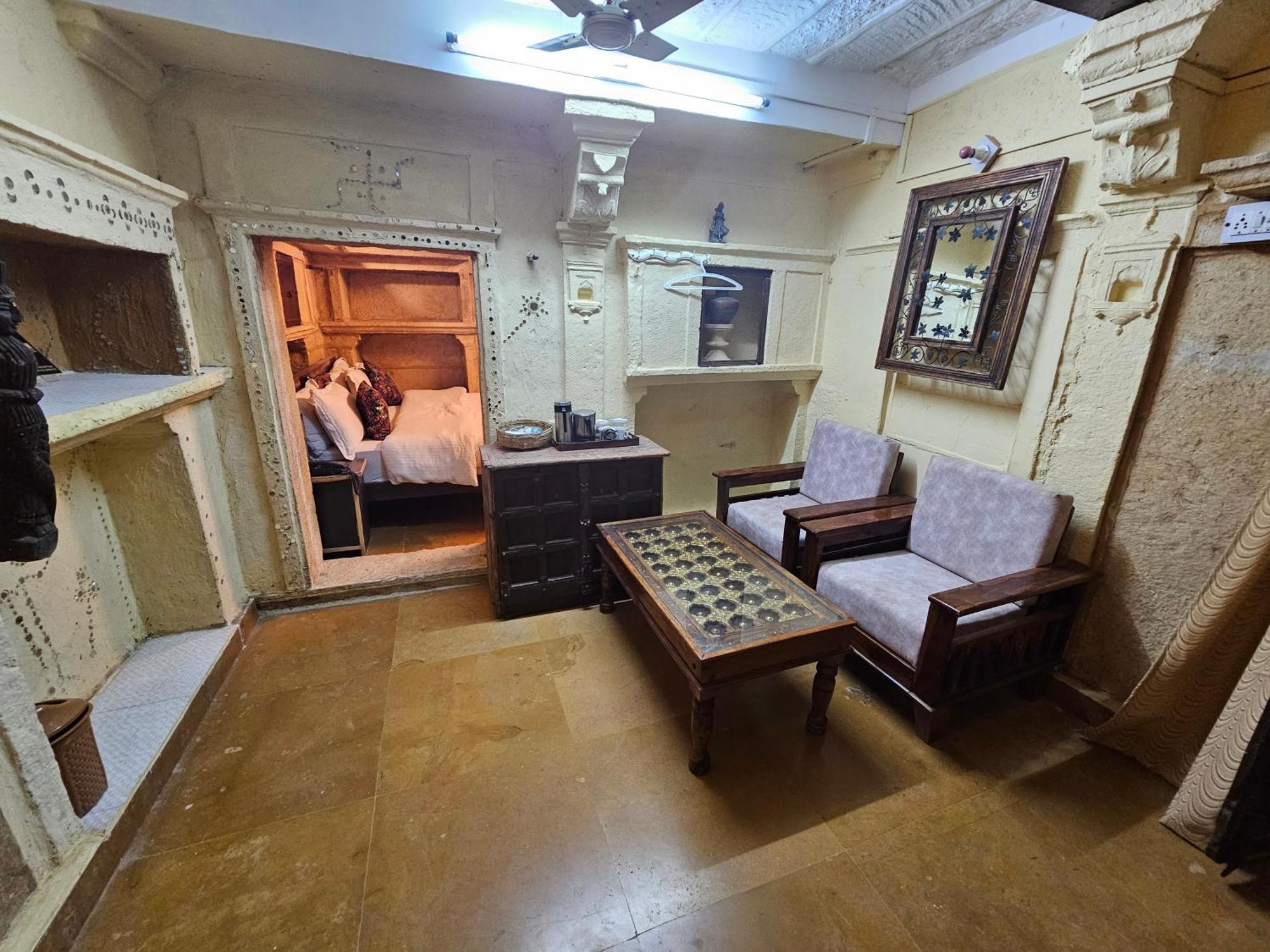 Desert Haveli Guest House ไจซัลเมอร์ ห้อง รูปภาพ