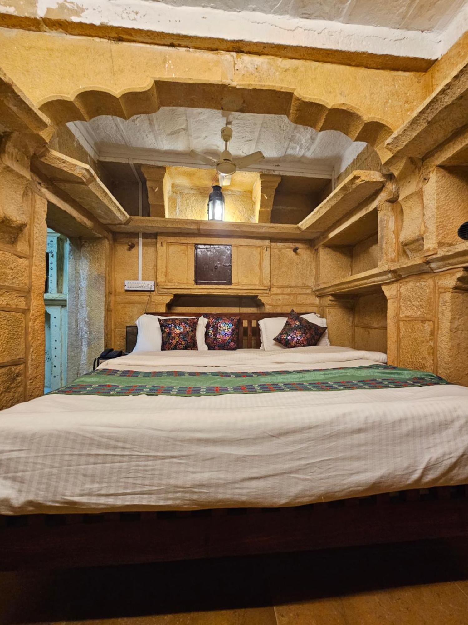 Desert Haveli Guest House ไจซัลเมอร์ ห้อง รูปภาพ