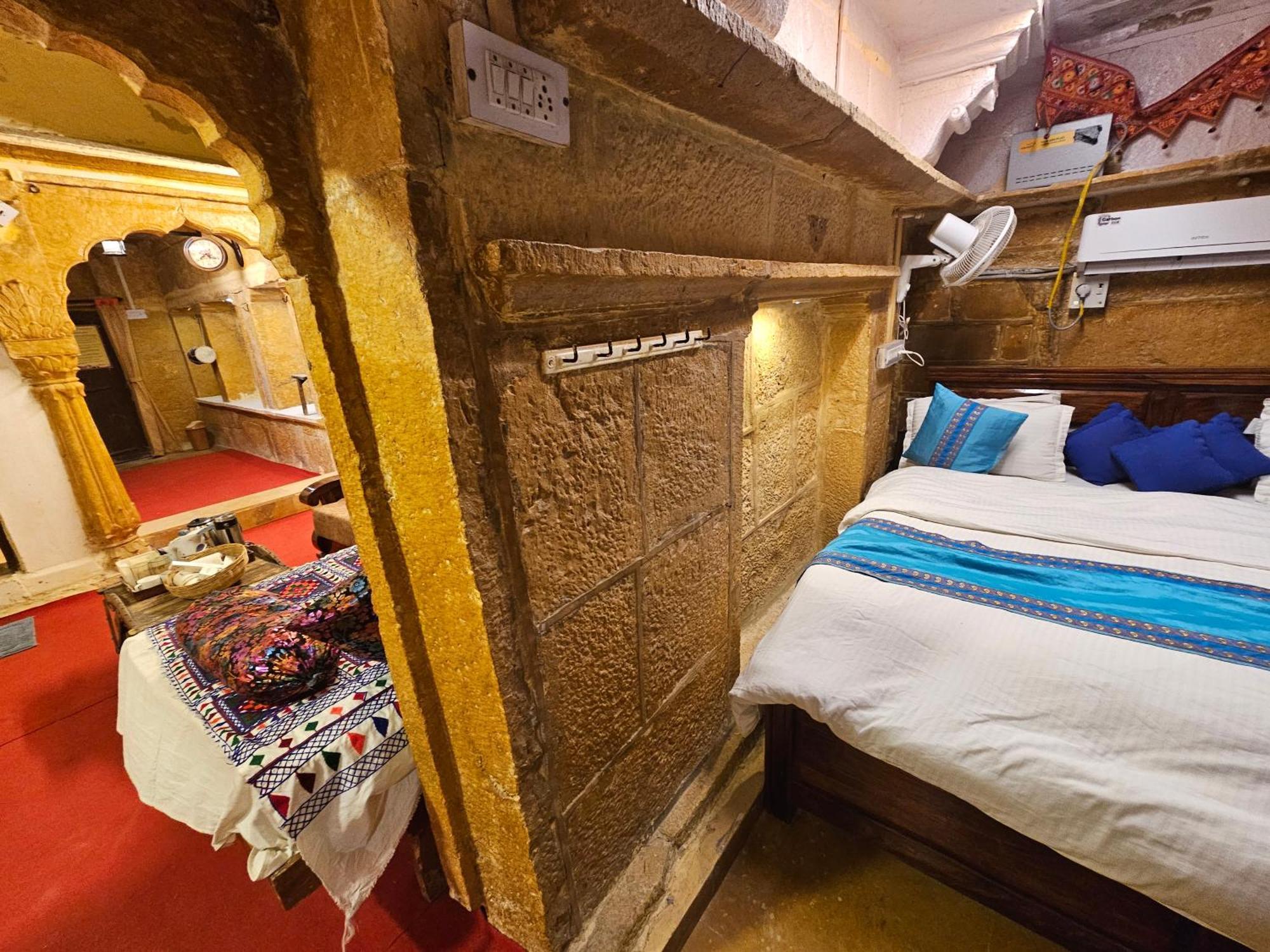 Desert Haveli Guest House ไจซัลเมอร์ ห้อง รูปภาพ