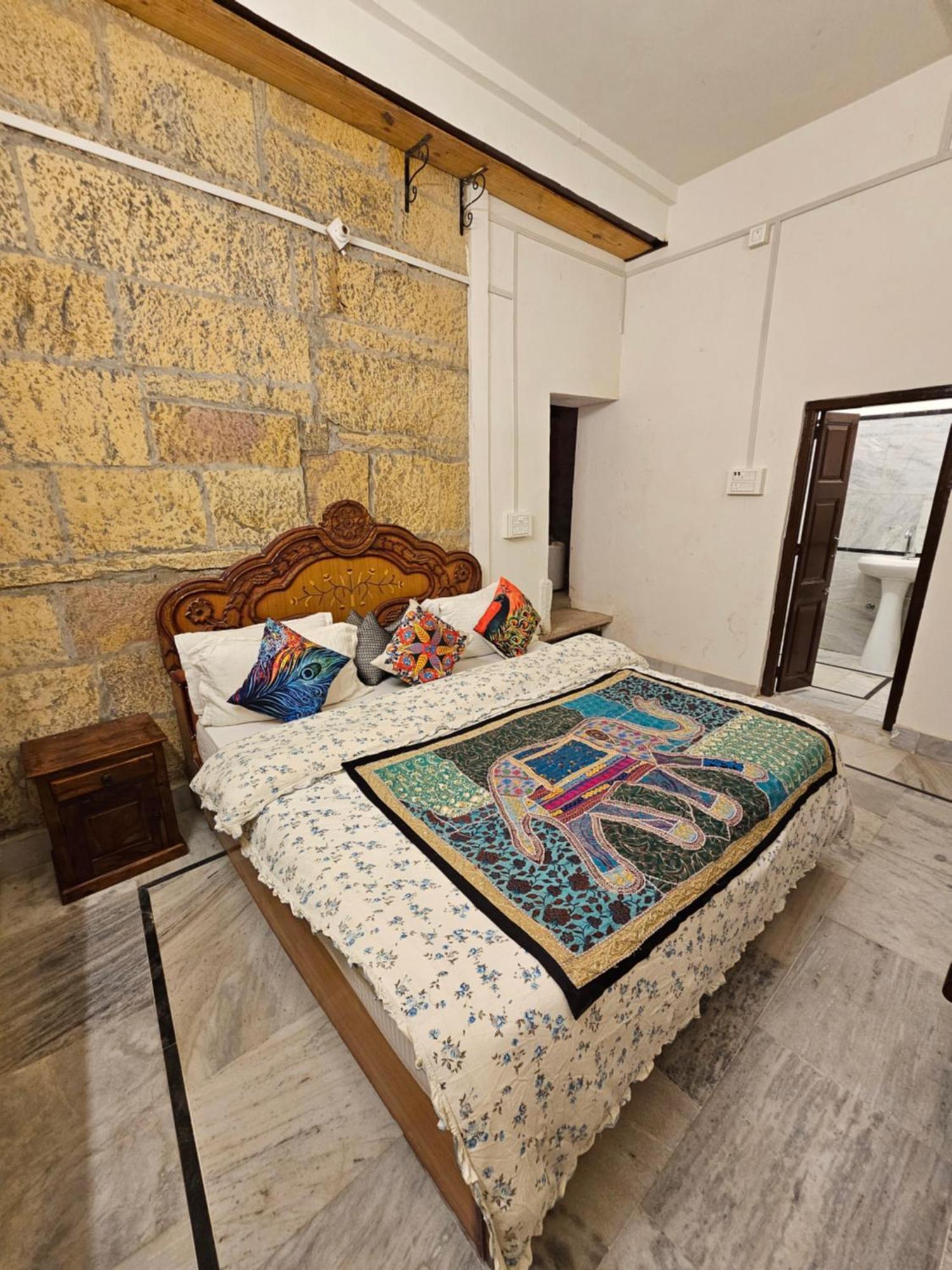 Desert Haveli Guest House ไจซัลเมอร์ ห้อง รูปภาพ