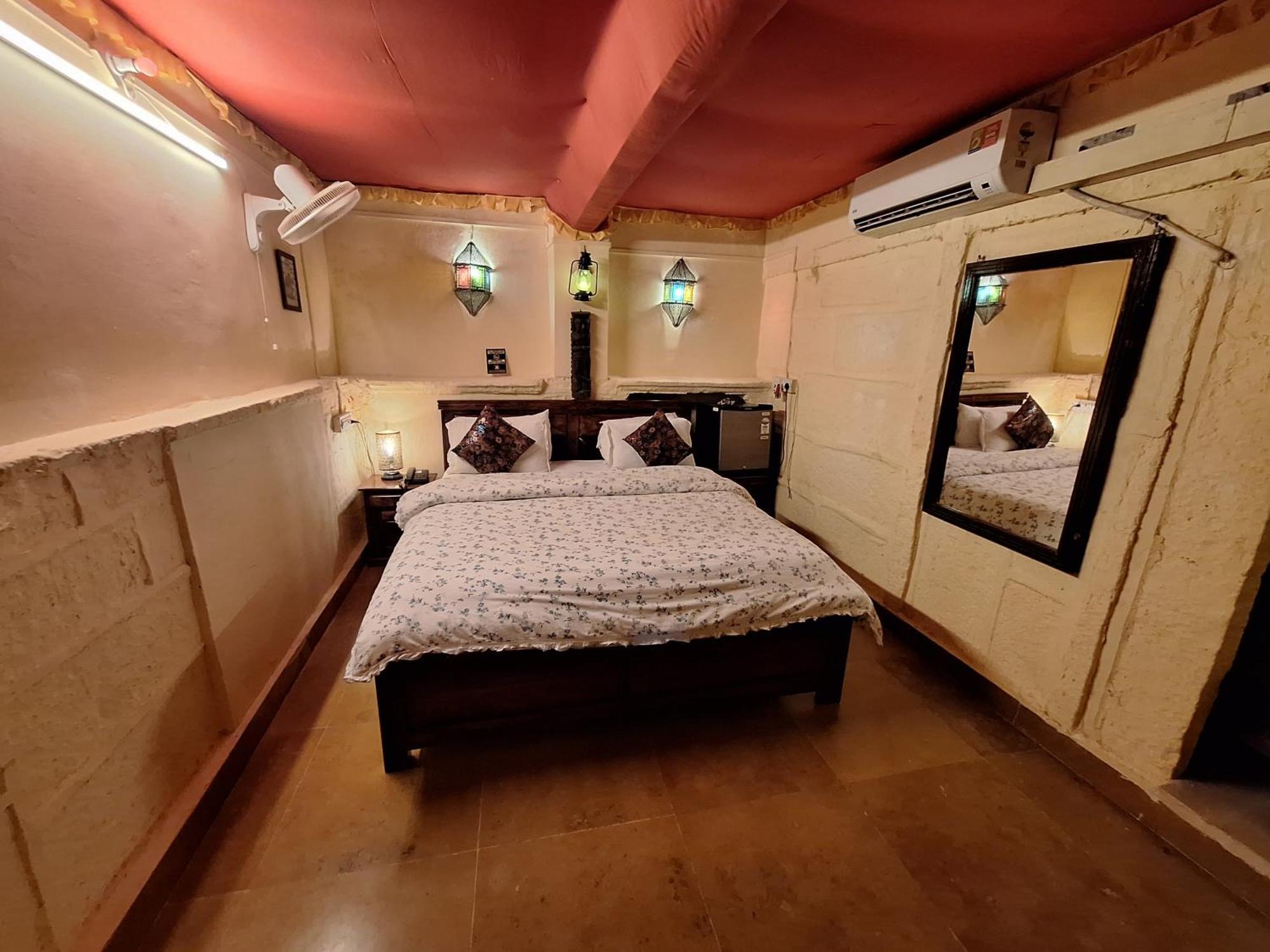 Desert Haveli Guest House ไจซัลเมอร์ ห้อง รูปภาพ
