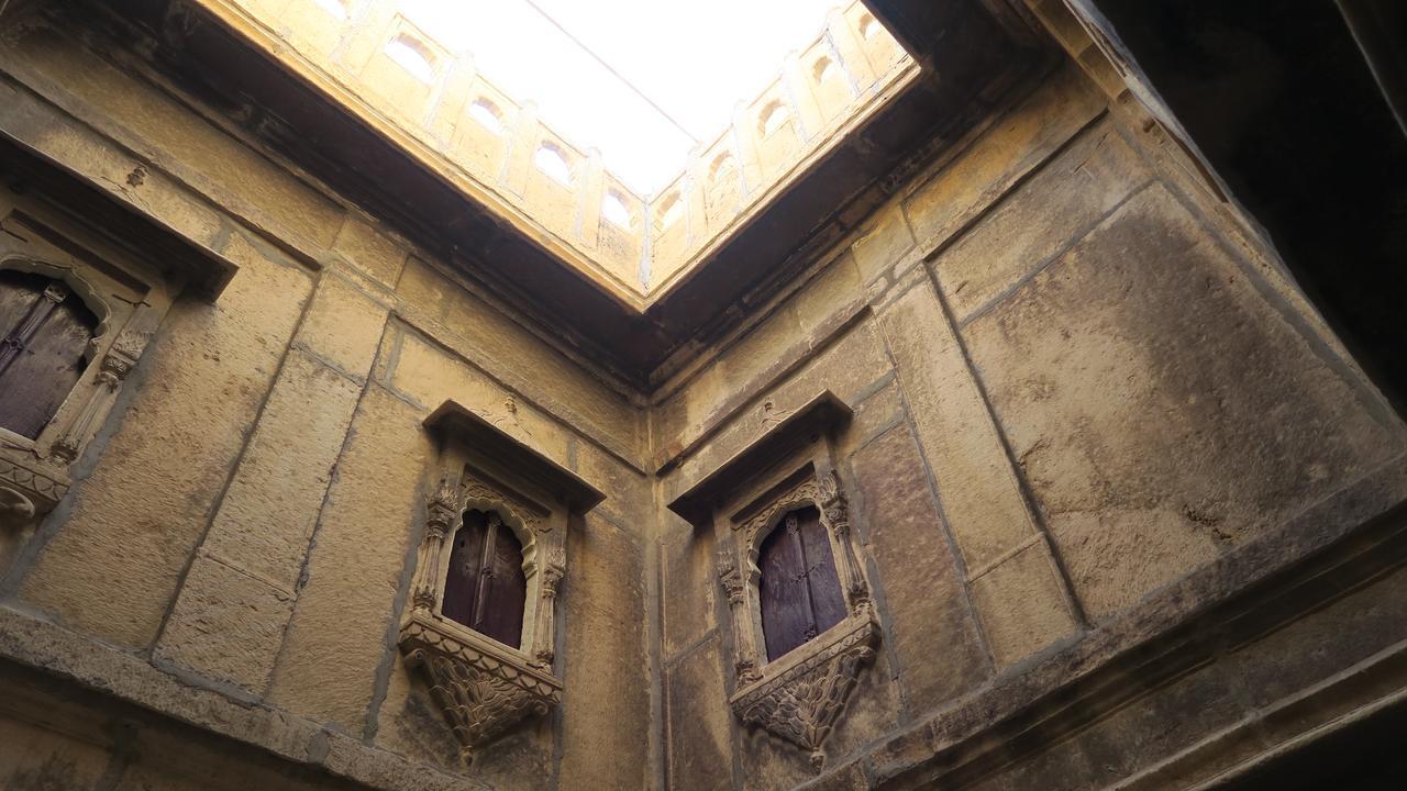 Desert Haveli Guest House ไจซัลเมอร์ ภายนอก รูปภาพ