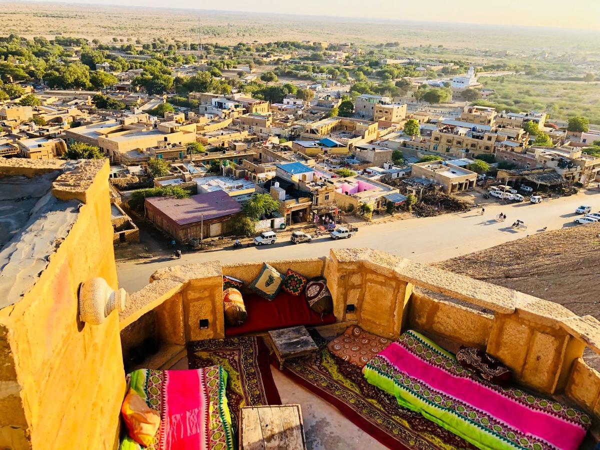 Desert Haveli Guest House ไจซัลเมอร์ ภายนอก รูปภาพ