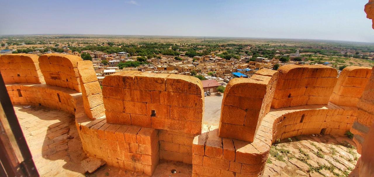 Desert Haveli Guest House ไจซัลเมอร์ ภายนอก รูปภาพ