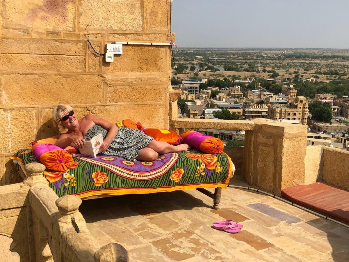 Desert Haveli Guest House ไจซัลเมอร์ ภายนอก รูปภาพ